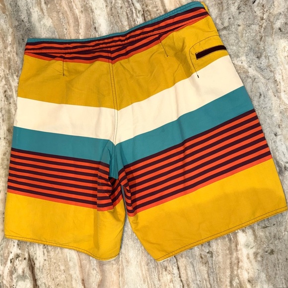 Men’s PATAGONIA Wavefarer 10in Board Shorts Swim shorts- Size 38 - Picture 2 of 6